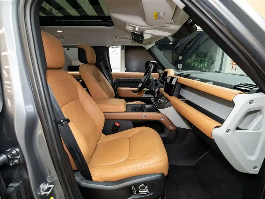 Land Rover Defender 2023 Model Year 130 3.0T P400 HSE фото 10