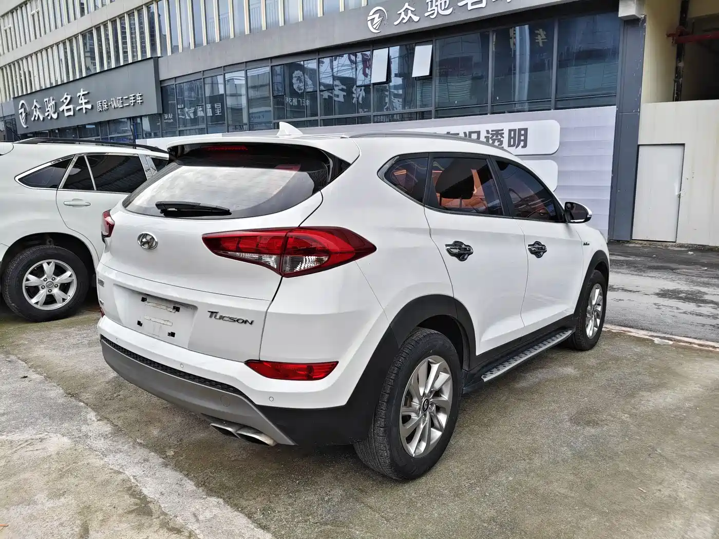 HYUNDAI TUCSON