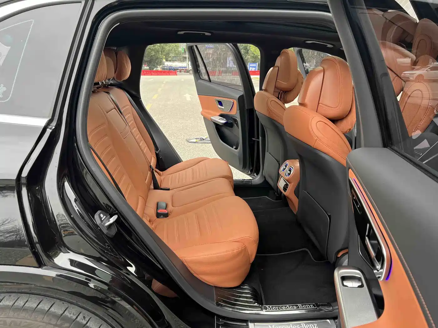 Mercedes-Benz GLC 2024 GLC 300 L 4MATIC Luxury 5-seater фото 6