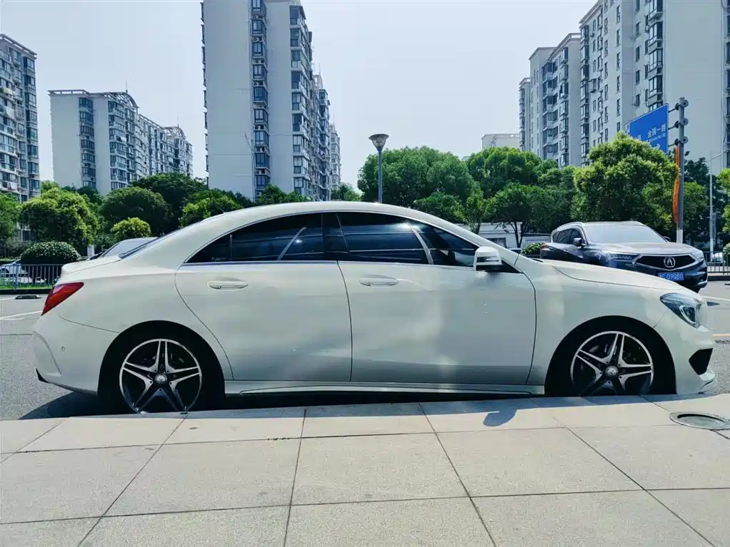 Mercedes-Benz CLA (Import) 2015 CLA 220 4MATIC фото 6