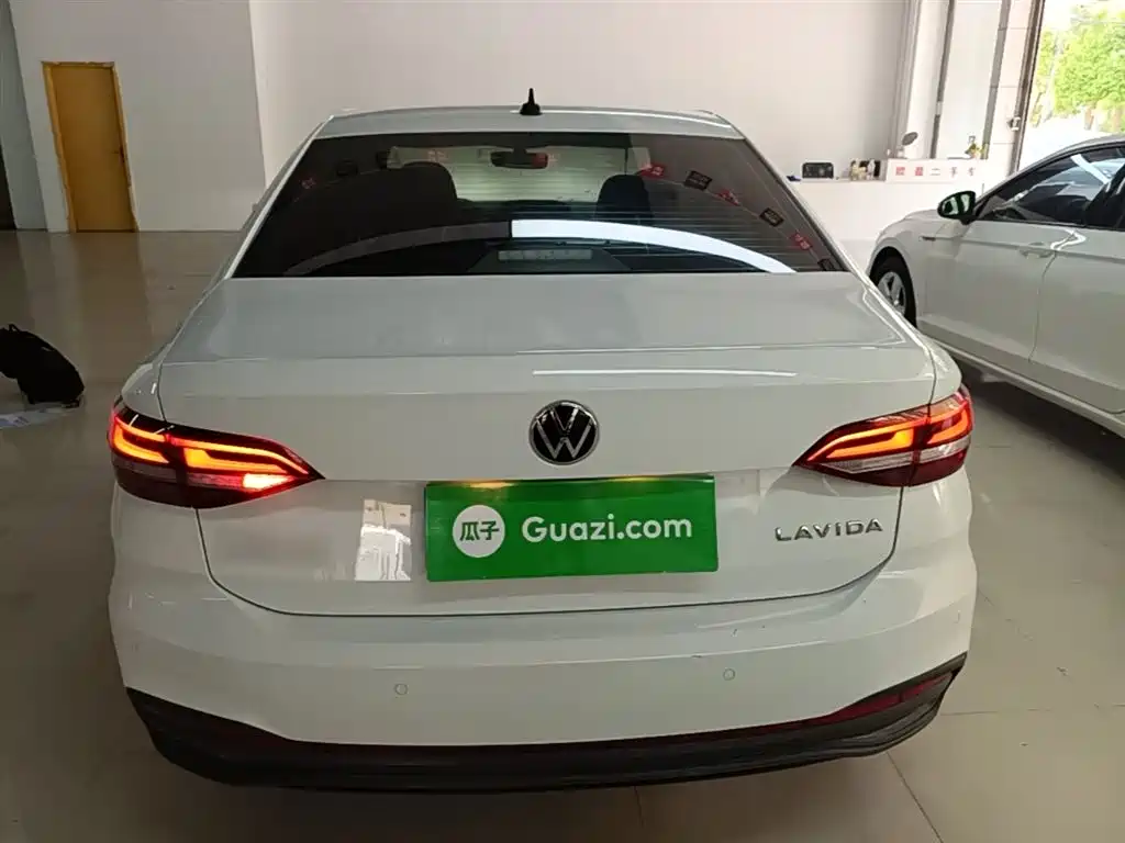 Volkswagen Lavida 2023 1.5L Auto Delight Edition фото 6
