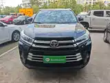 Photo 3 - Toyota Highlander