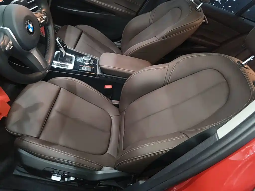 BMW 1 Series 2021 120i M Sport Shadow Edition фото 15