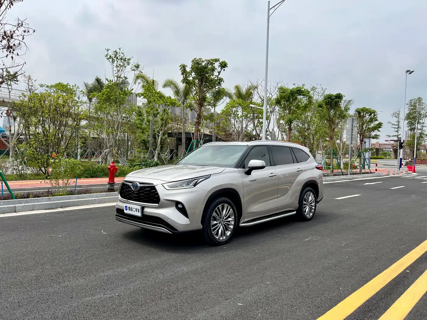 Toyota Highlander 2022 Dual Engine 2.5L 4WD Supreme Edition 7-Seater