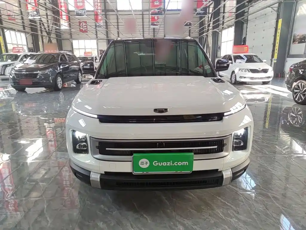 Фото 3 - Geely ICON