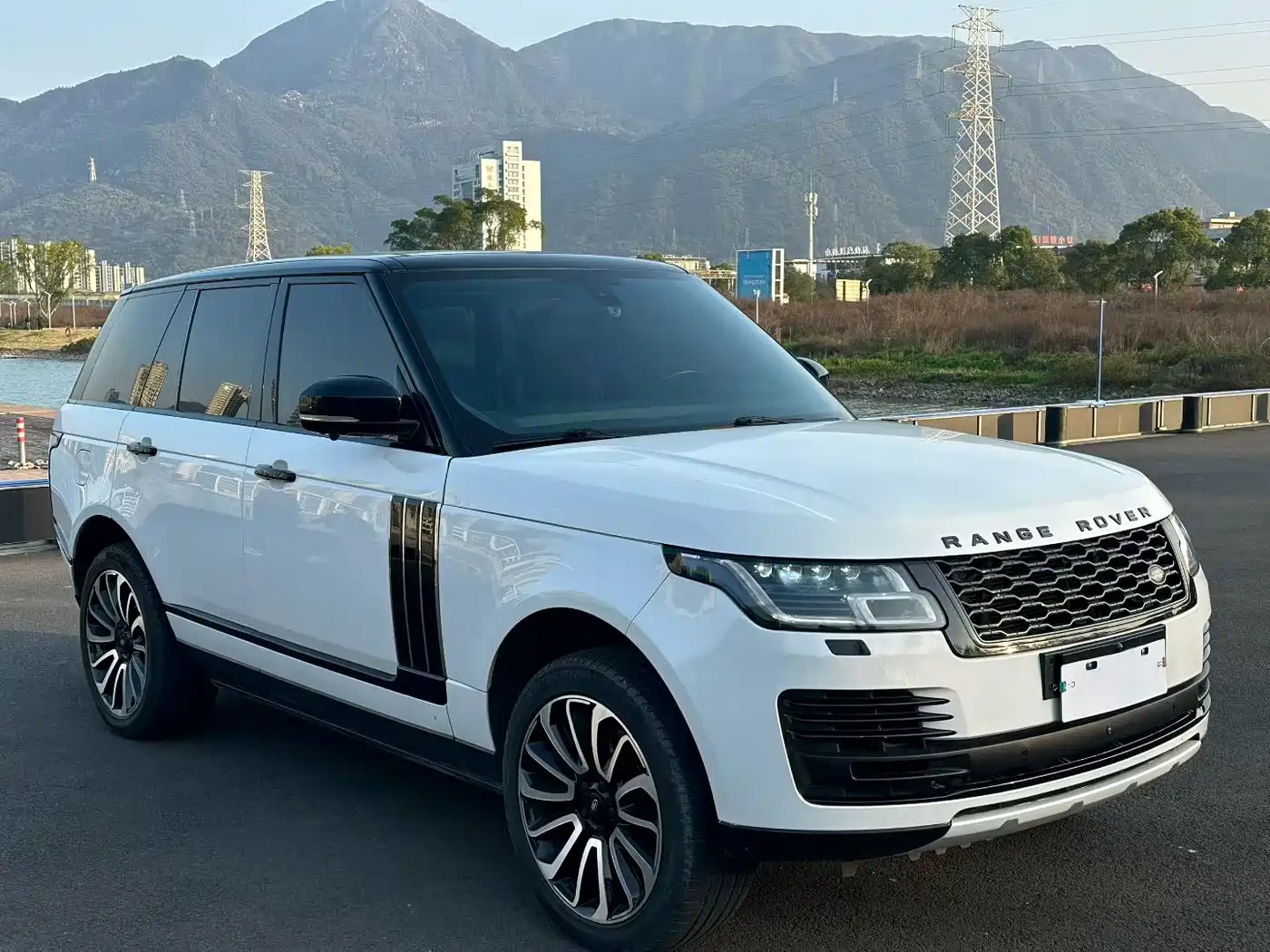 Land Rover Range Rover 2016 3.0 SC V6 Vogue фото 3