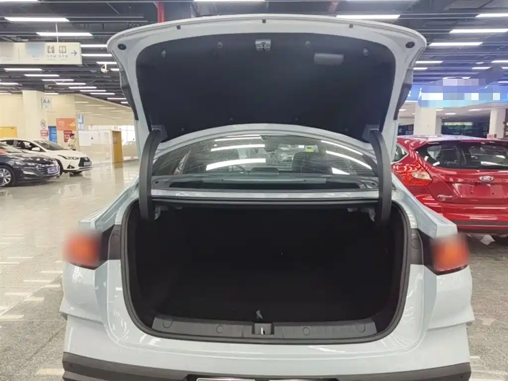 BYD Qin L 2025 DM-i Smart Drive Edition 120KM Surpassing фото 19