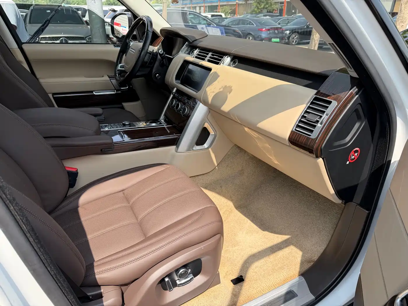 Land Rover Range Rover фото 10
