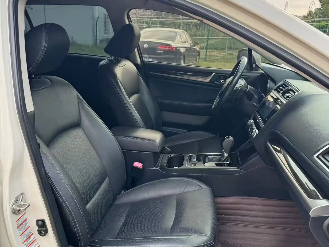 Subaru Outback 2017 2016 2.5i Luxury Navigation Edition