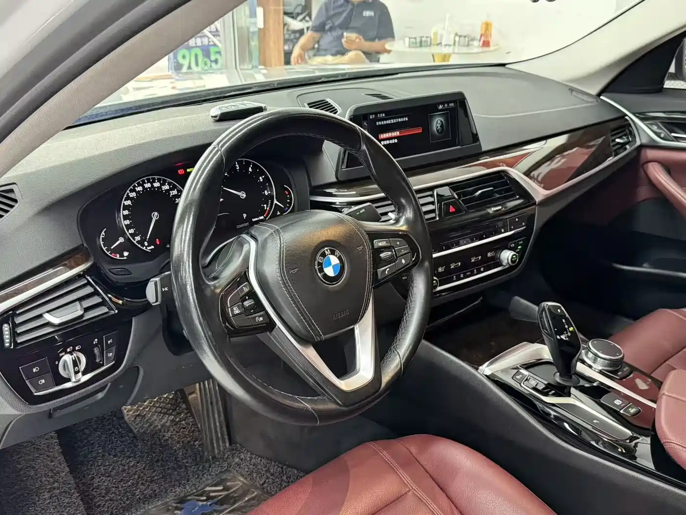 BMW 5 Series 2018 528Li Launch Special Edition фото 4