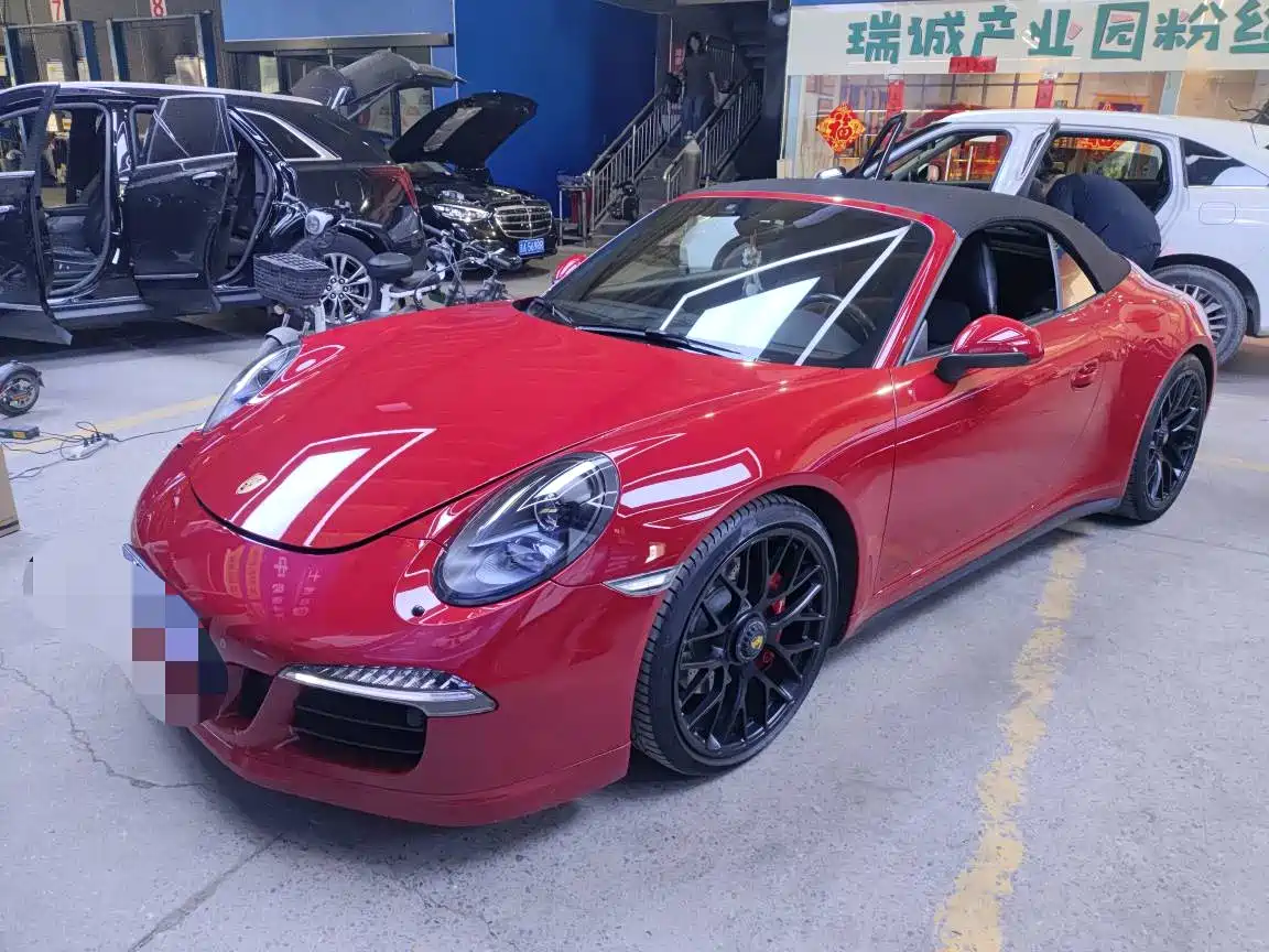Porsche 911 2015 Carrera Cabriolet GTS 3.8L