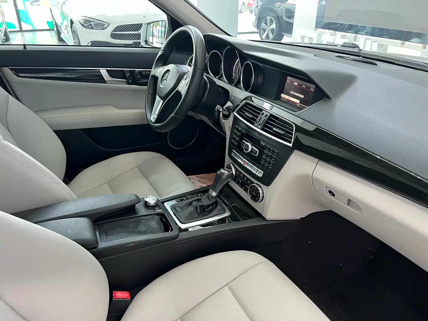 Mercedes-Benz C-Class 2013 C 260 Fashion Grand Edition фото 21