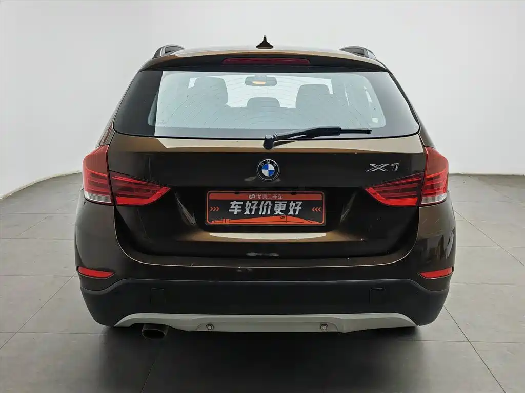 BMW X1 2013 sDrive18i Leading фото 4