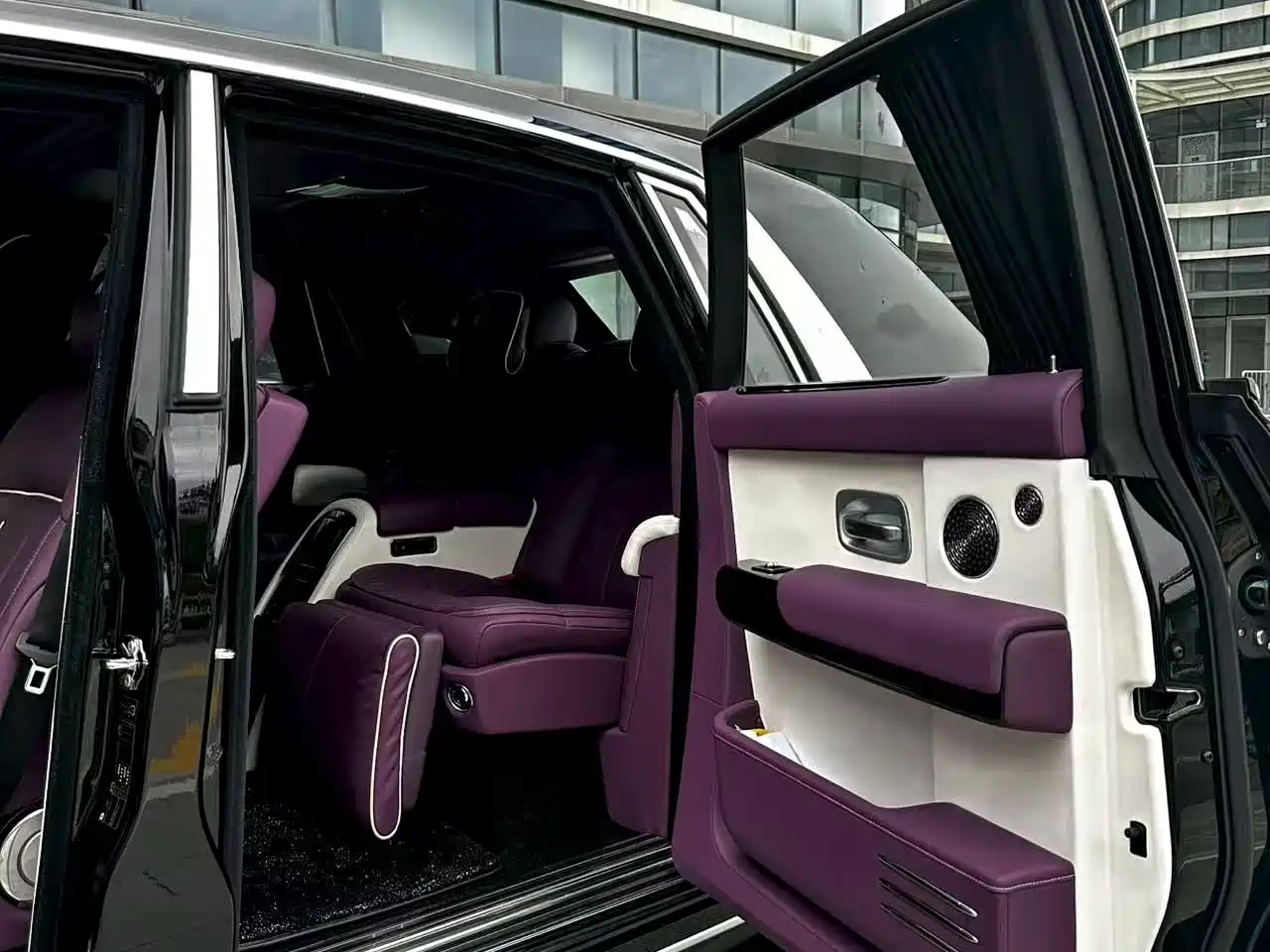 Rolls-Royce Phantom 2004 Model 6.7L Standard Version фото 8