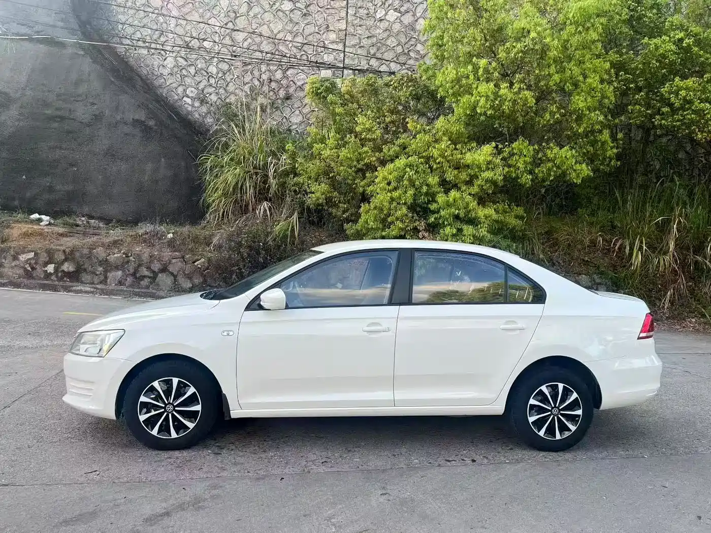 Volkswagen Santana 2013 1.6L Automatic Trend Edition фото 5