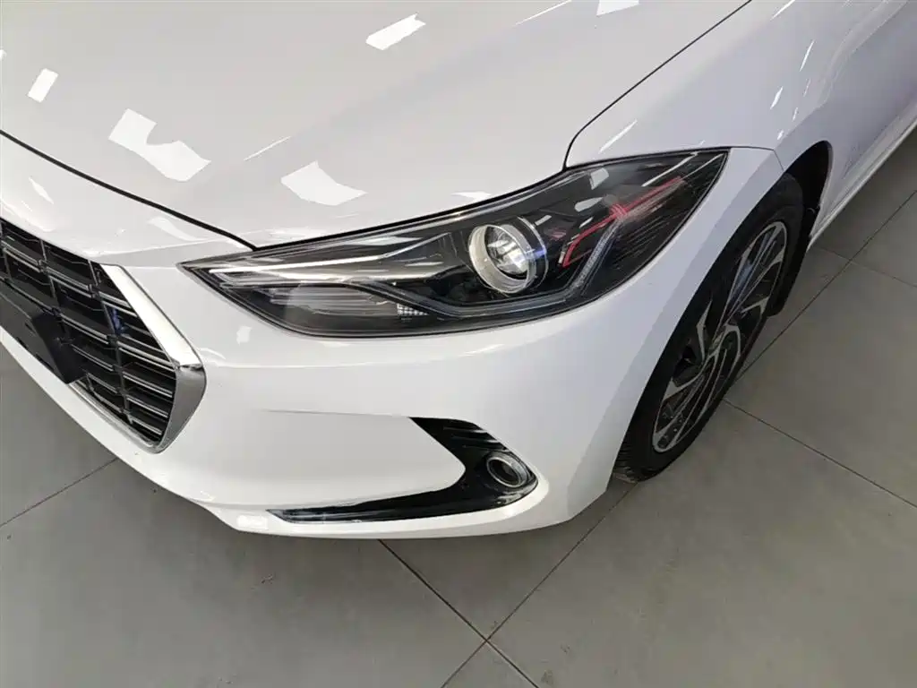 Hyundai Elantra 2018 1.4T DCT Dynamic·Vitality Model фото 24