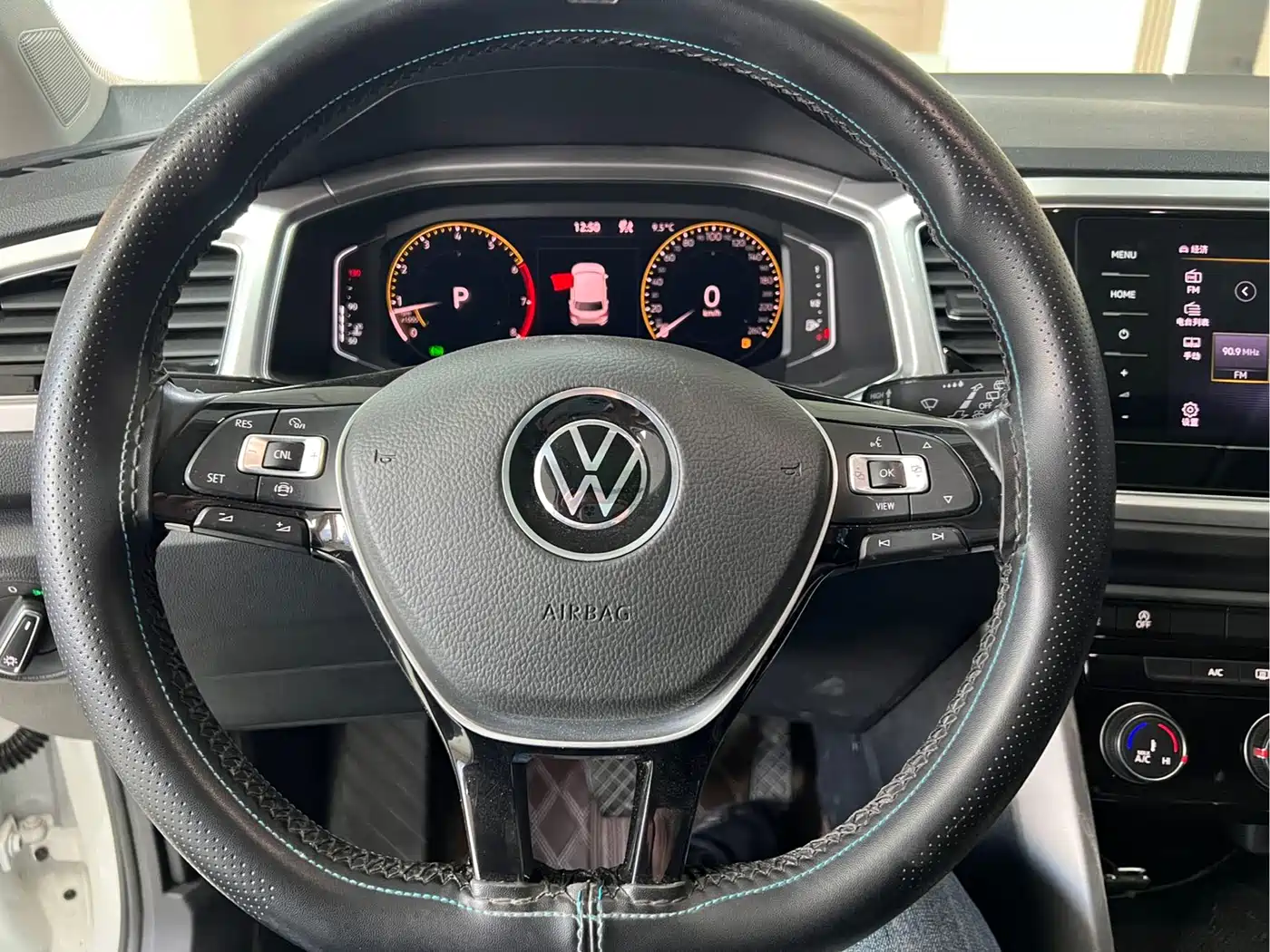 Volkswagen T-ROC 2022 280TSI DSG 2WD Elite PLUS фото 9