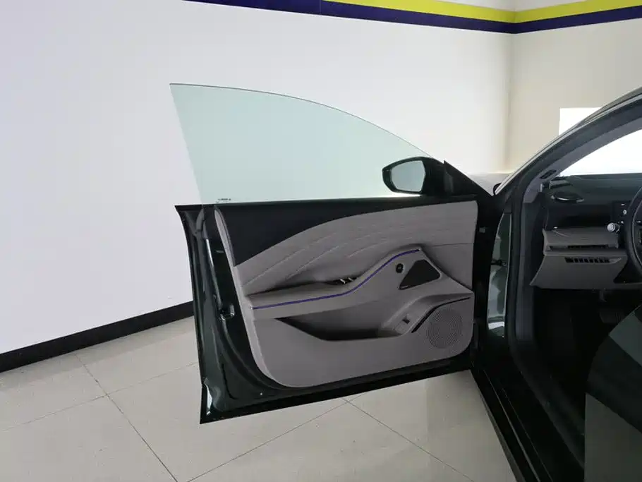 Geely Galaxy Galaxy Xingyao 8 2025 2025 130km EM-P Starship Edition