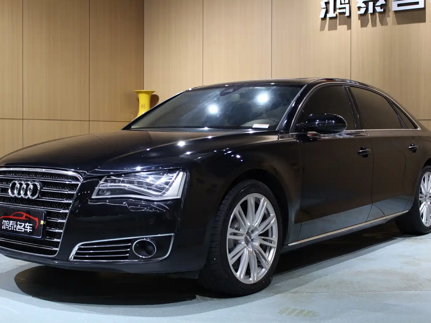 Audi A8 2013 A8L 6.3 FSI W12 quattro Exclusive фото 3