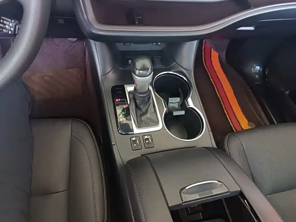 Photo 14 - Toyota Highlander