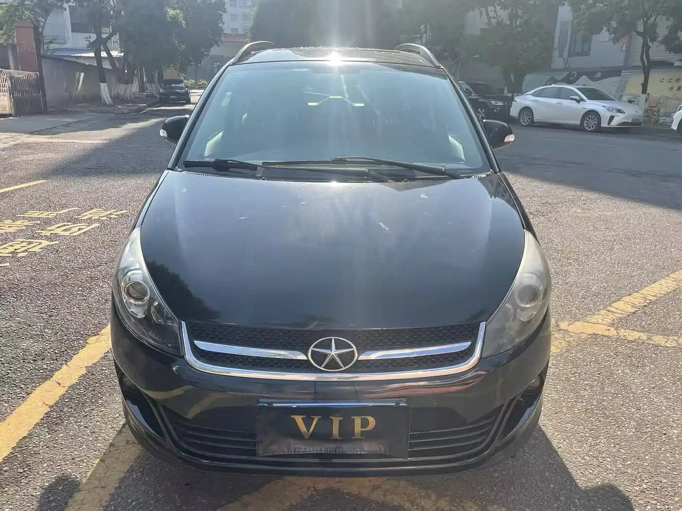 JAC Motors Refine M2 2014 2013 1.8L Automatic Luxury 5-seater