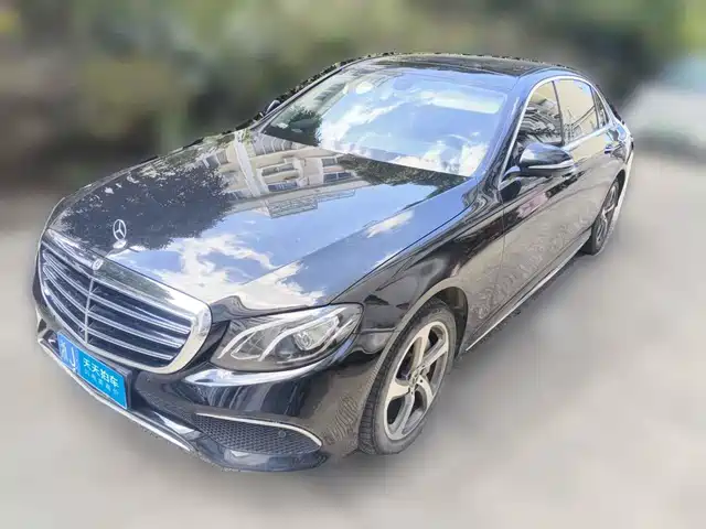 Mercedes-Benz E-Class 2019 E 300 L Fashion — фото 1