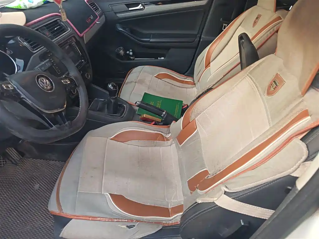 Volkswagen Sagitar 2017 1.6L Manual Comfort фото 8