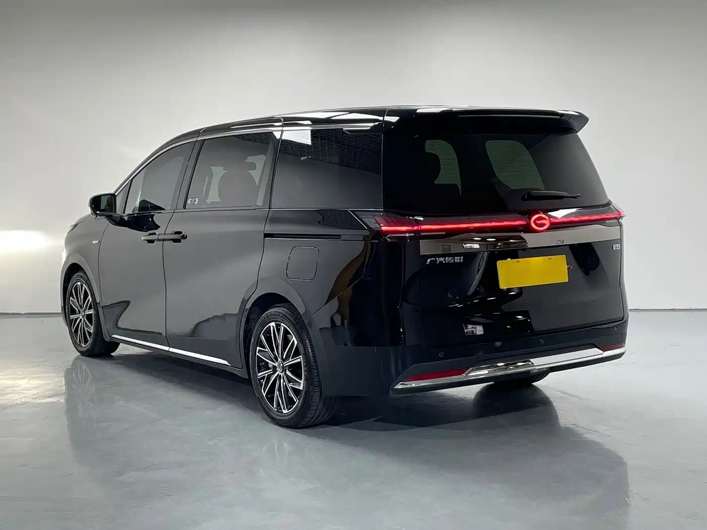 Фото 6 - GAC Trumpchi Trumpchi E8 NEV