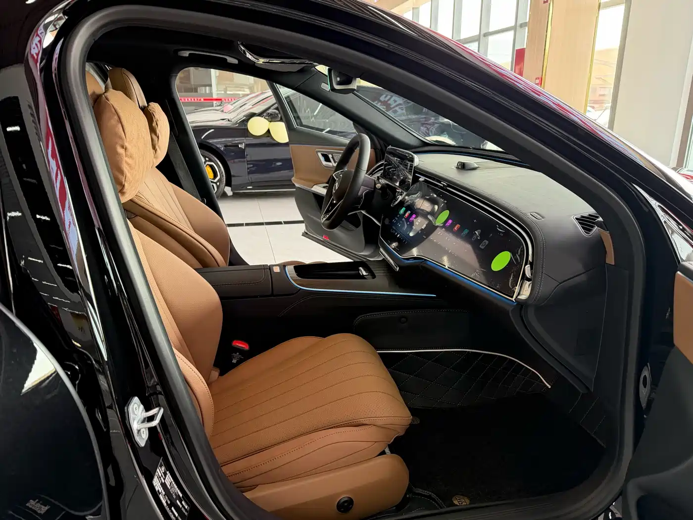 Mercedes-Benz E-Class 2026 E 300 L Luxury фото 15