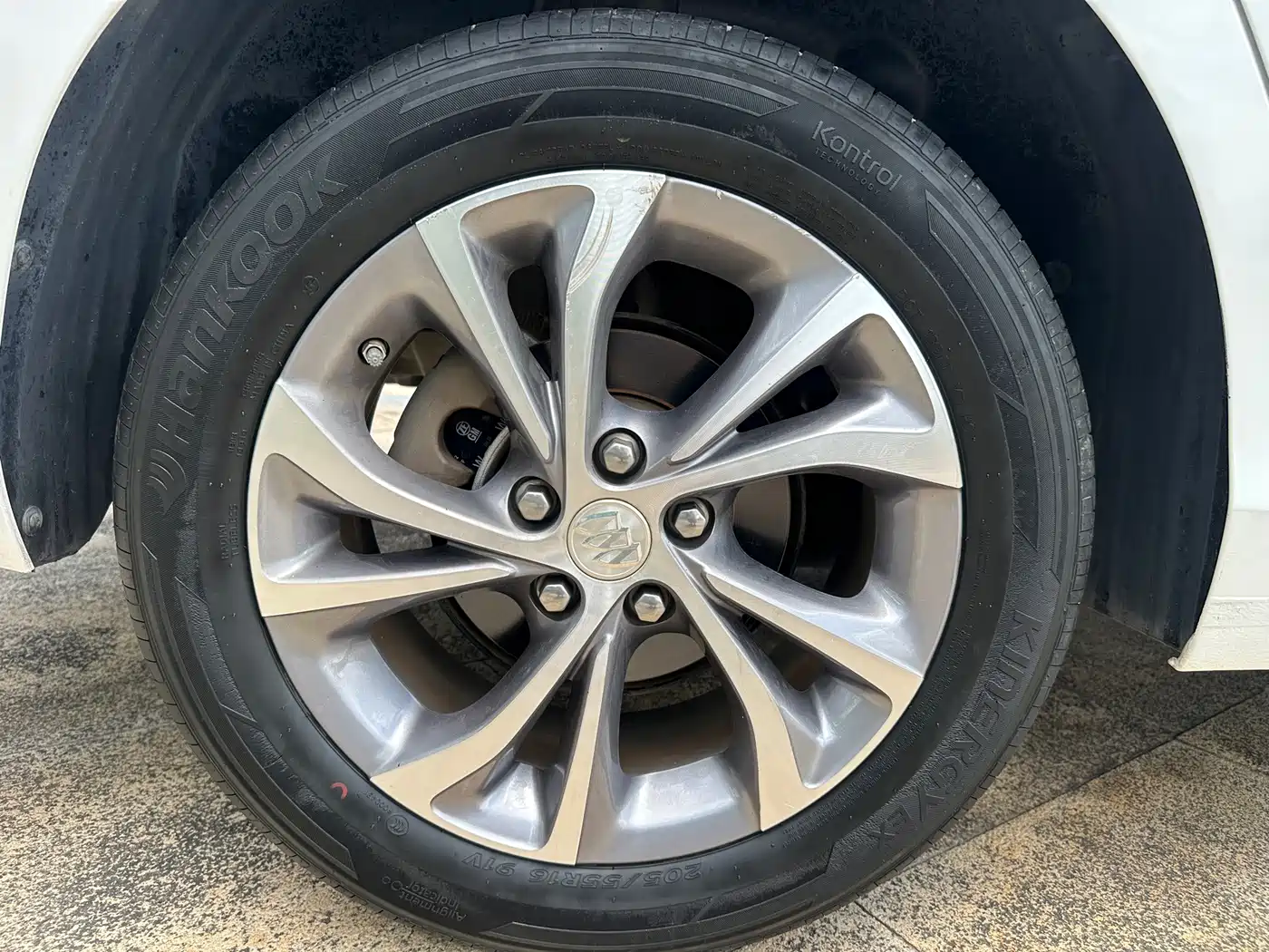 Фото 16 - Buick Verano