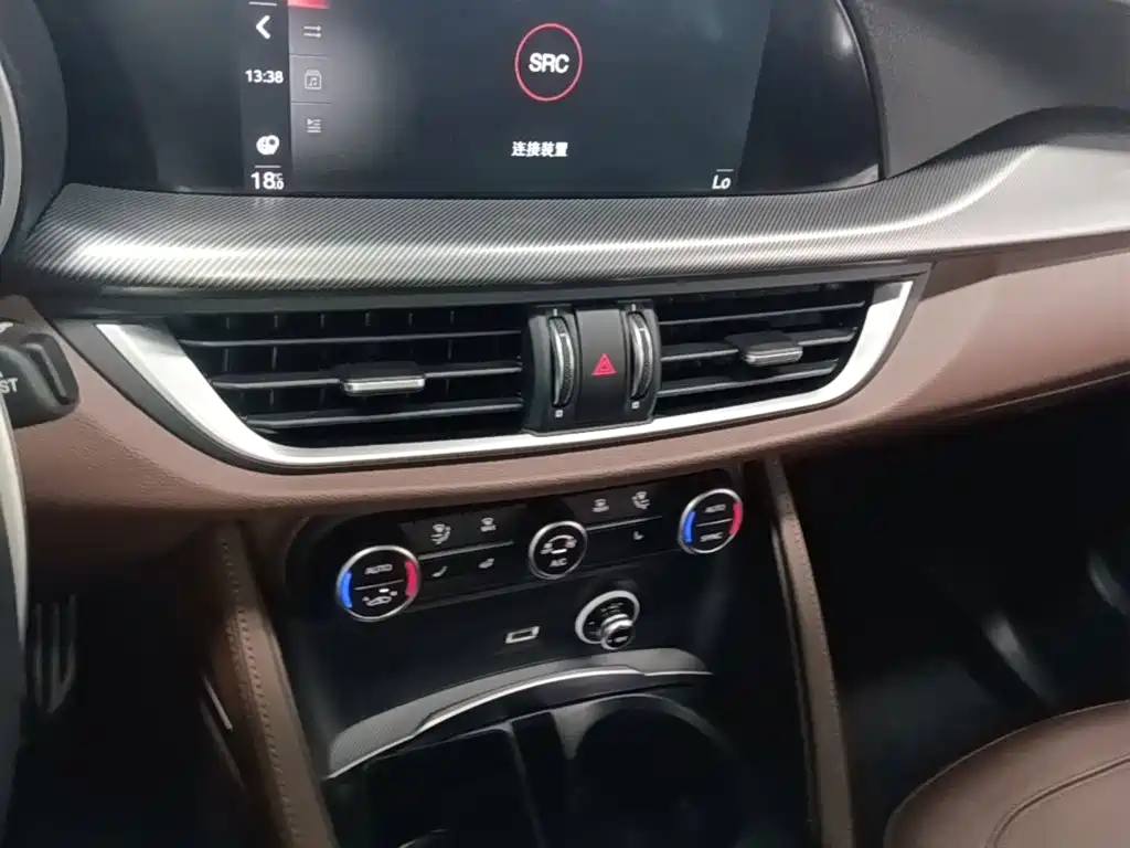 Alfa Romeo Stelvio 2021 2020 2.0T 280HP Luxury Edition