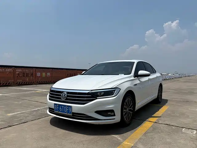 Volkswagen Sagitar 2020