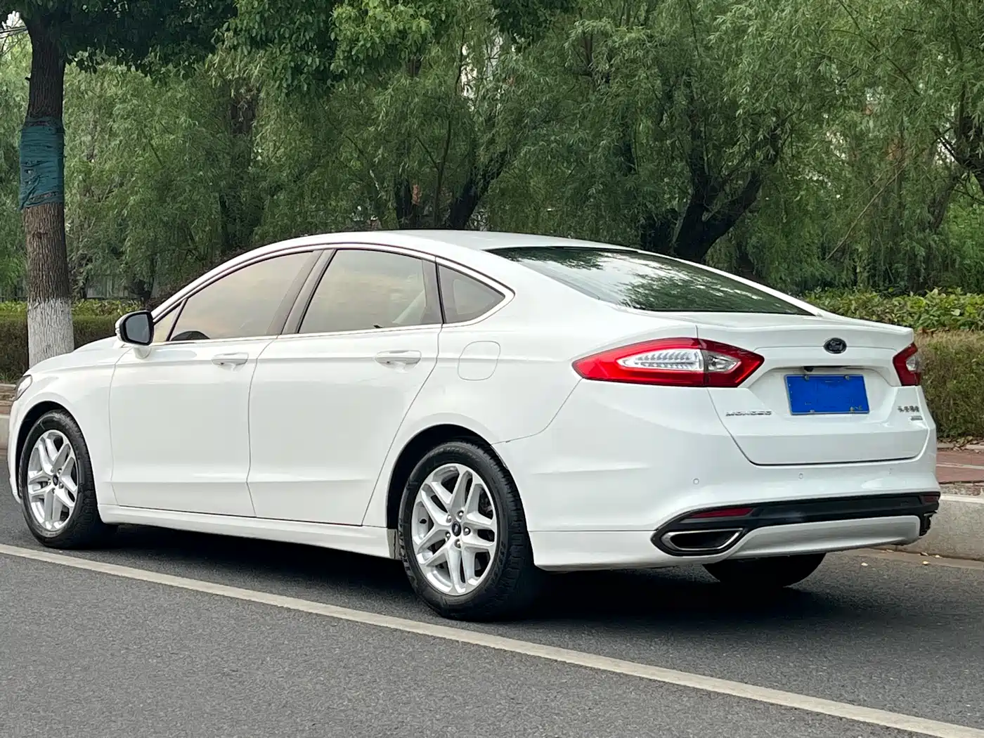 FORD MONDEO