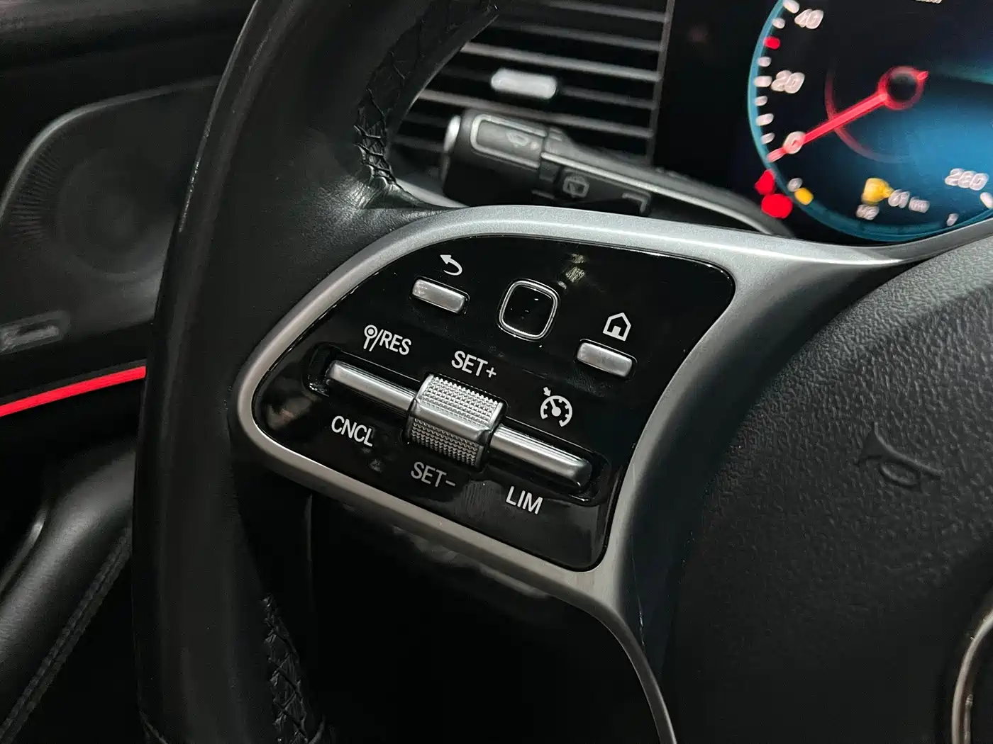 Photo 17 - Mercedes-Benz GLE