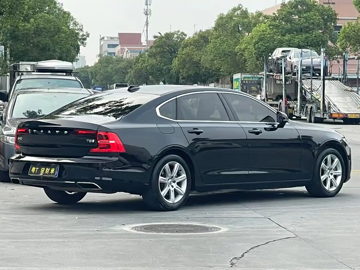Фото 9 - Volvo S90
