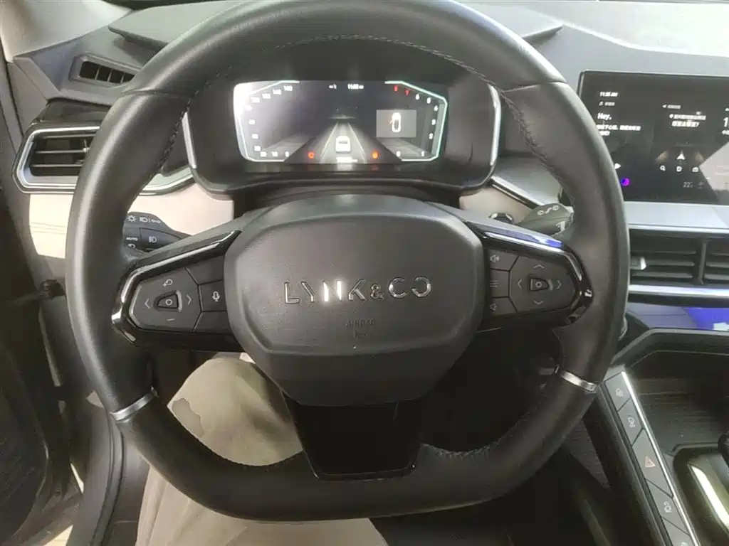 Lynk & Co 06 EM-P 2020 PHEV Plus фото 7
