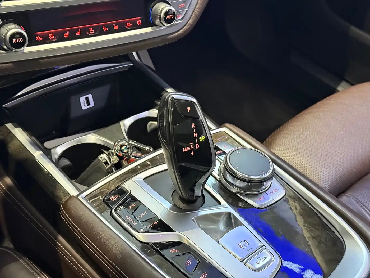 BMW 7 Series 2016 730Li Luxury фото 14