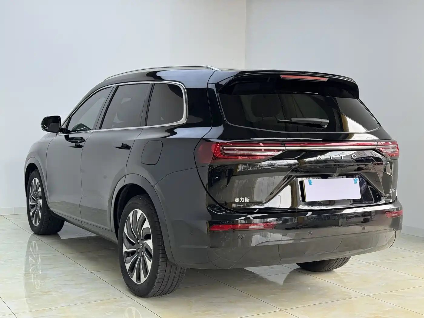 AITO Wenjie AITO M7 2024 1.5T RWD Plus 5-Seater фото 7