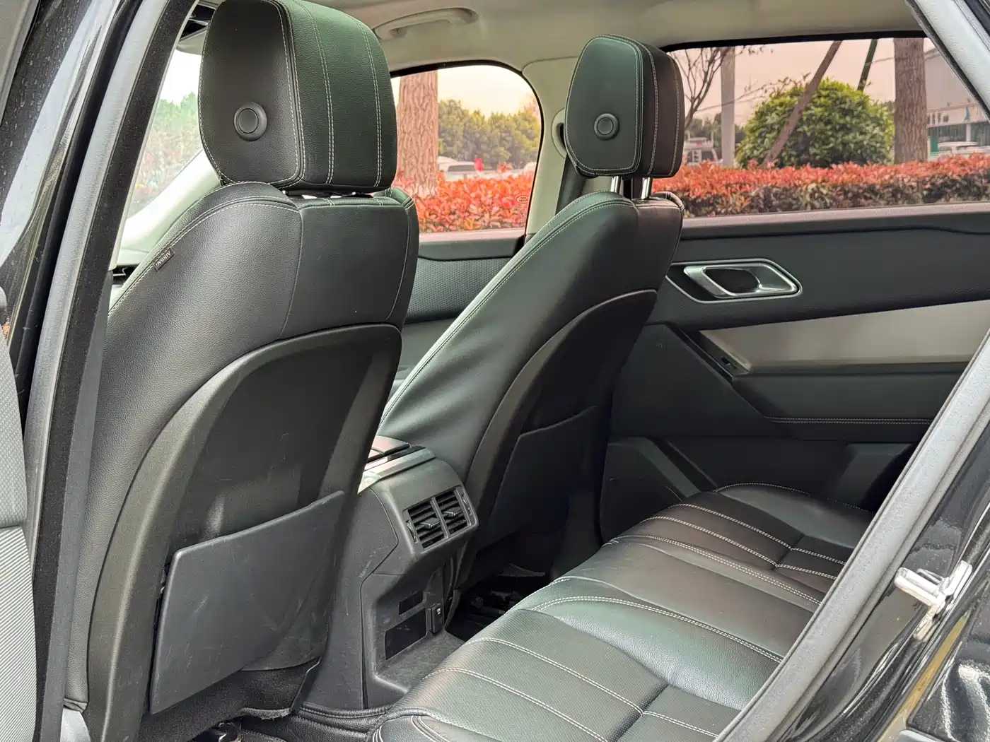Land Rover Range Rover Velar 2018 P380 R-DYNAMIC SE фото 8