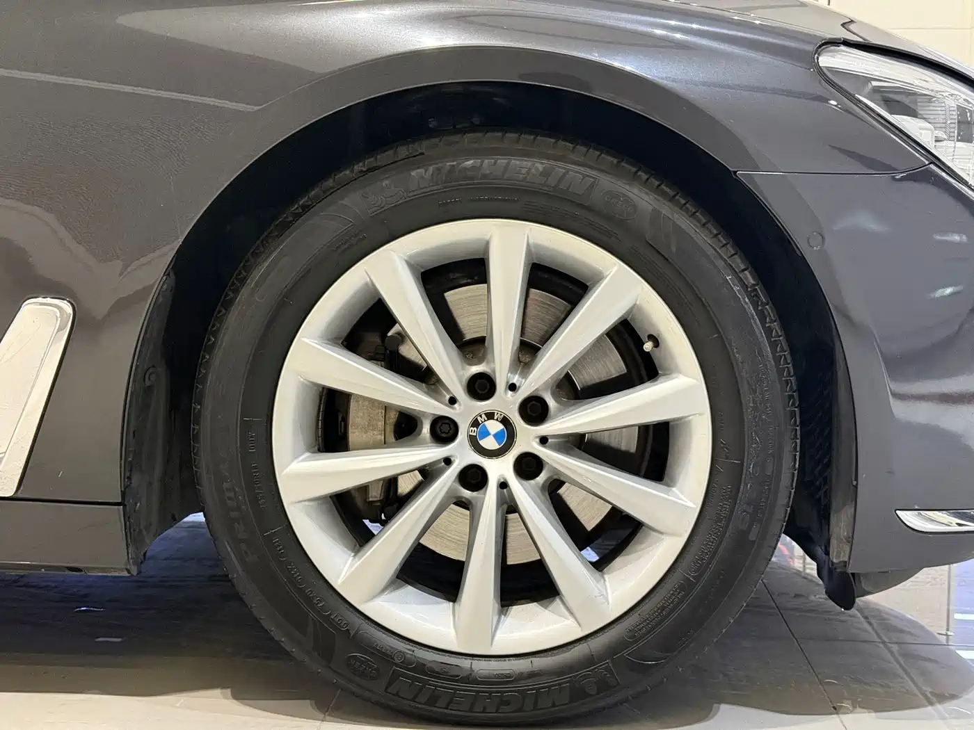 BMW 7 Series 2016 730Li Luxury фото 9