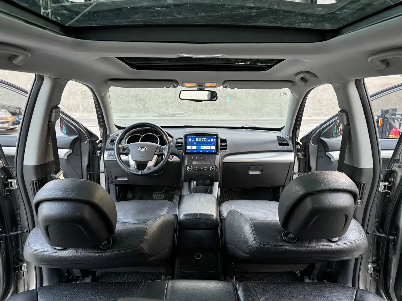 Kia Sorento 2012 2.4L Gasoline Luxury Edition фото 7