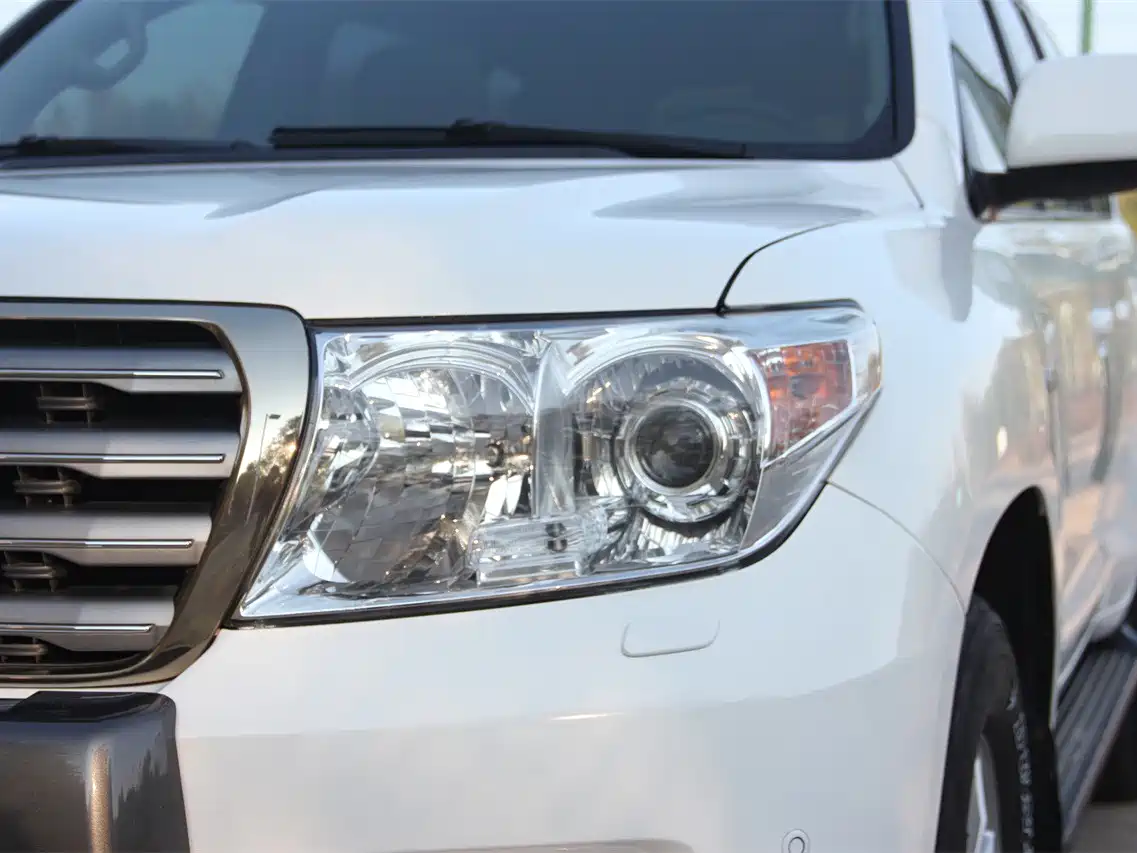 Toyota Land Cruiser 2010 Model 4.7L Automatic VX фото 10