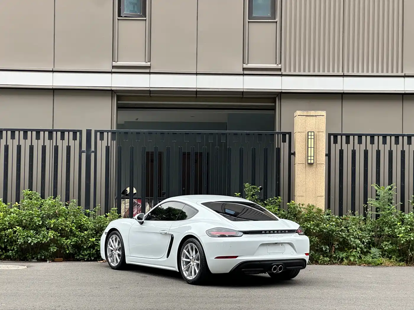 Porsche 718 2018 Cayman 2.0T фото 6