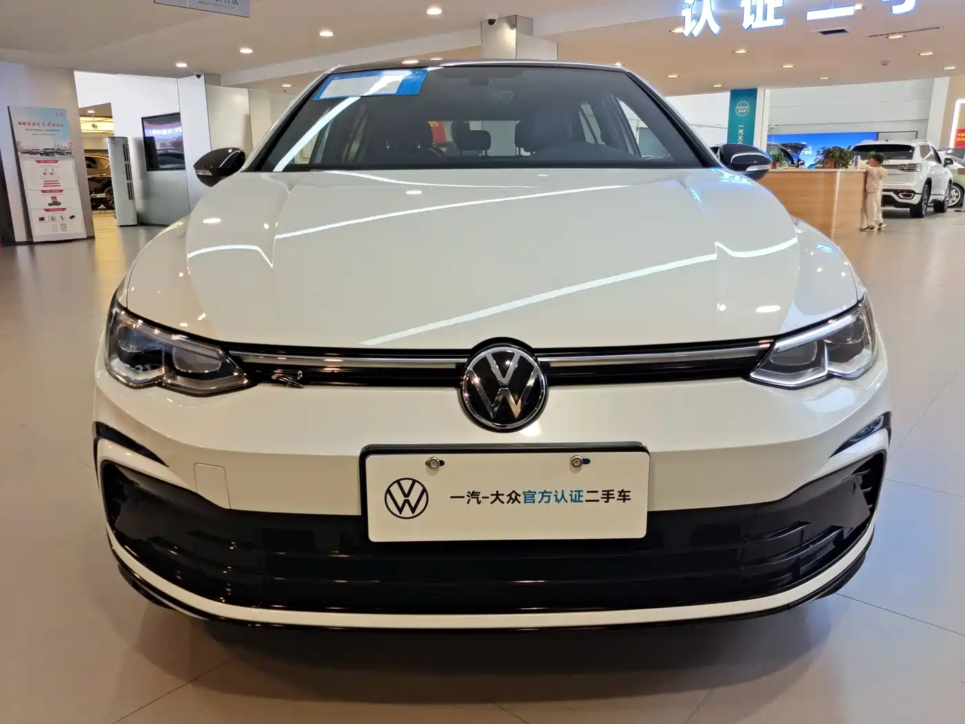 Volkswagen Golf 2023 280TSI DSG R-Line Lite фото 2