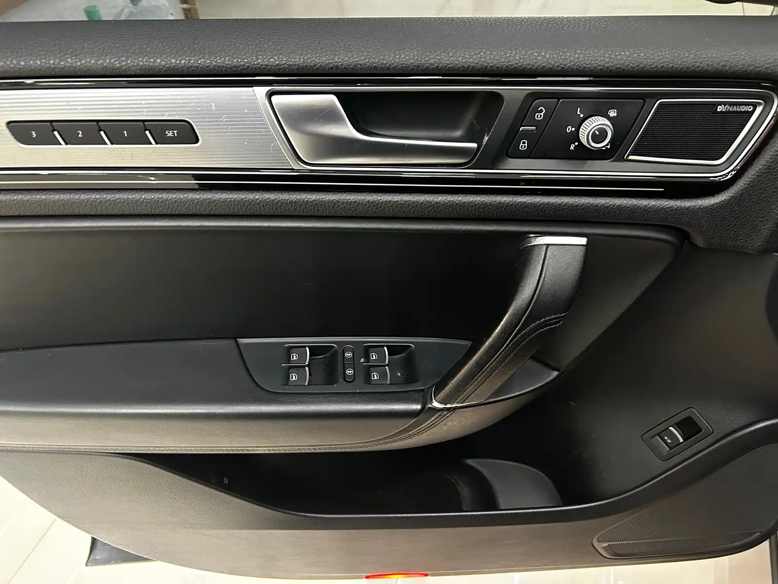 Фото 6 - Volkswagen Touareg