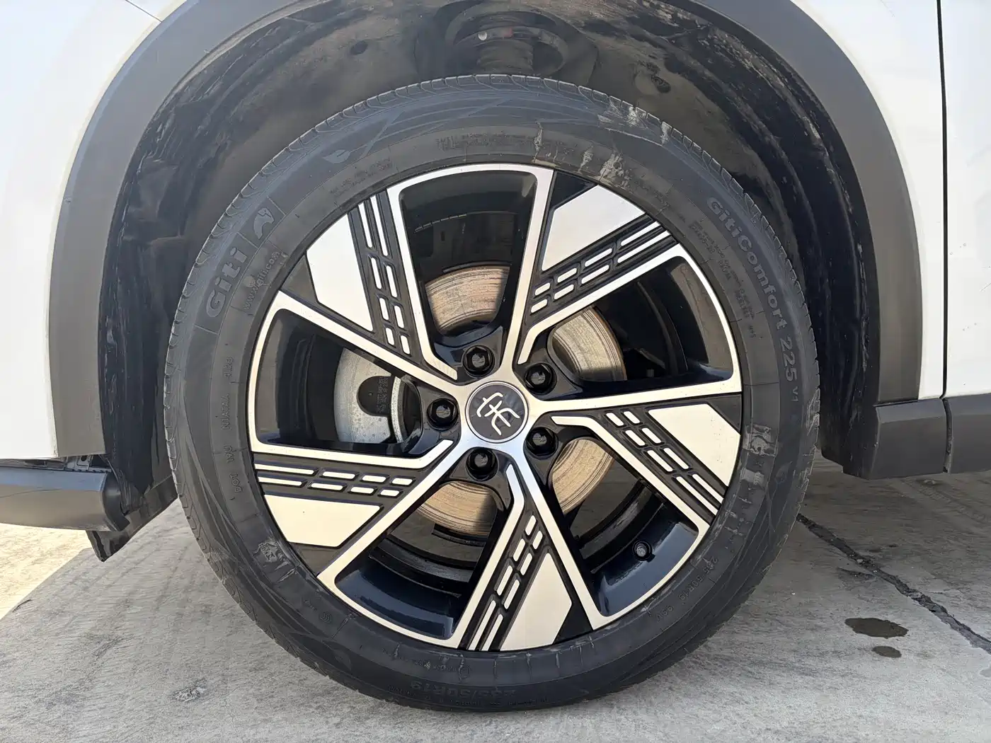 BYD Song Pro New Energy 2023 Champion Edition DM-i 110KM Excellence фото 5