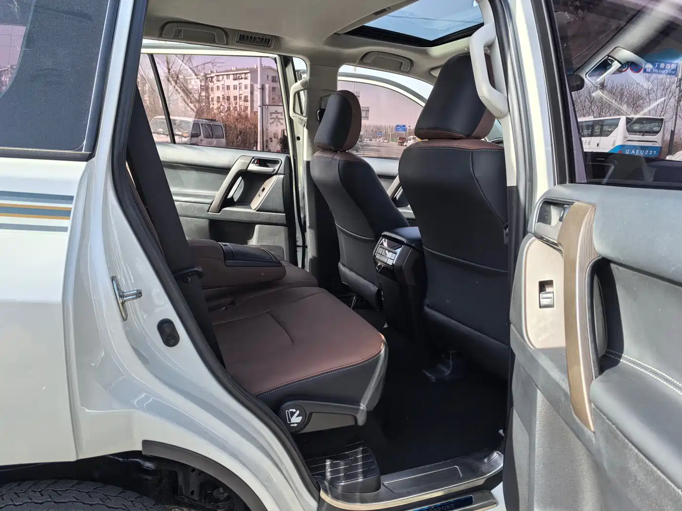 Toyota Prado 2018 3.5L Auto TX-L фото 6