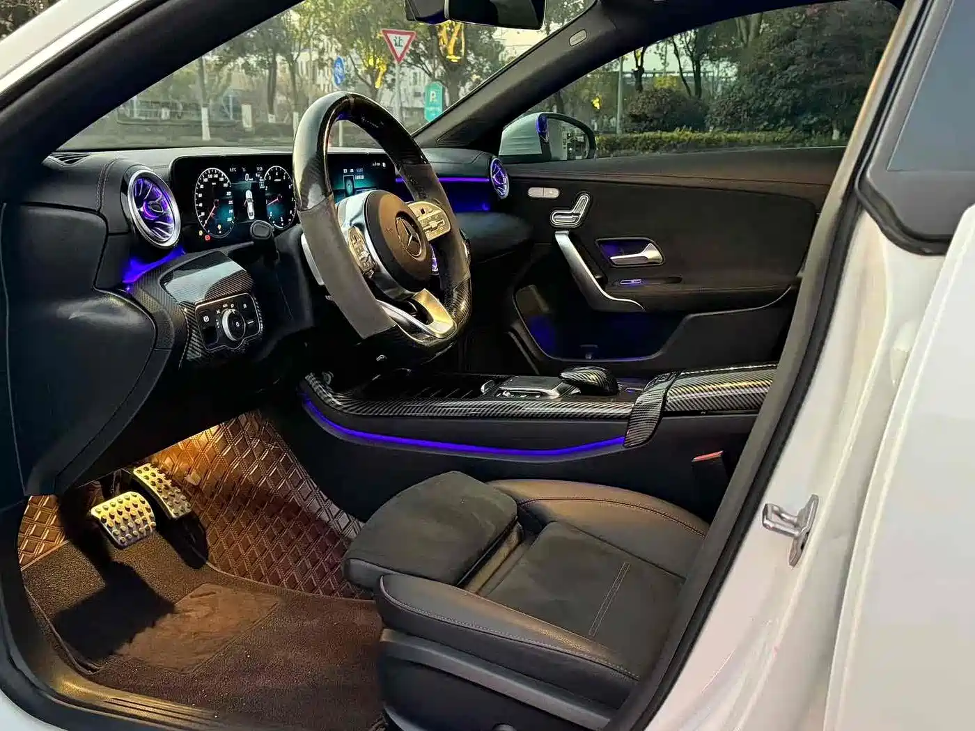 Mercedes-Benz CLA (Import) 2022 CLA 200 фото 4