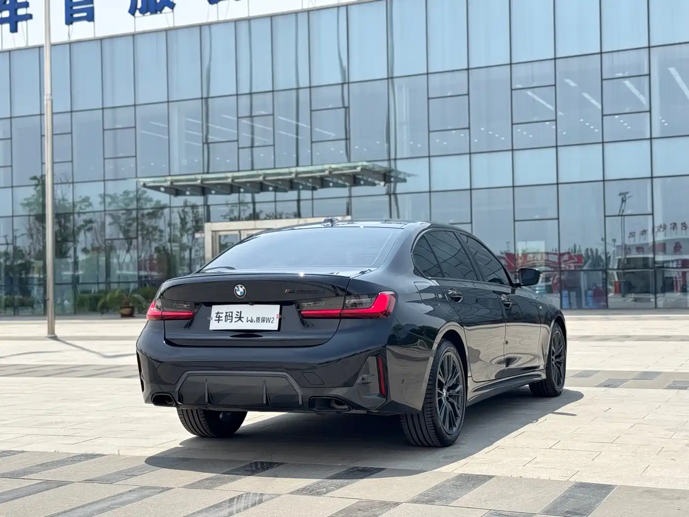 BMW 3 Series 2024 325Li M Sport Shadowline Package фото 9