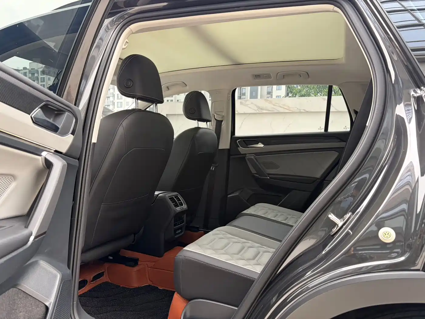 Volkswagen Tayron 2023 330TSI 2WD Luxury Plus Advanced Edition фото 7